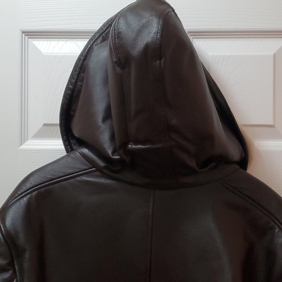 Coat - Picture 11 of 15